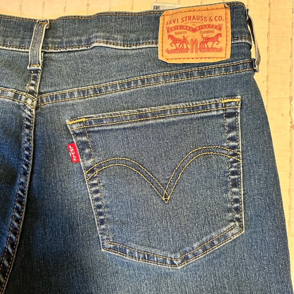 Levi's Women's Classic Blue Denim Boyfriend Jeans